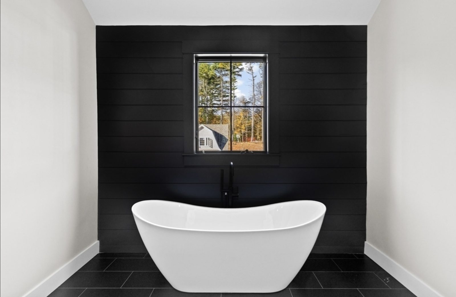 Freestanding Soaking Tub