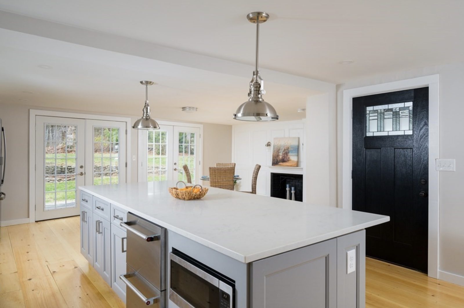 Kitchen Island & Open Living