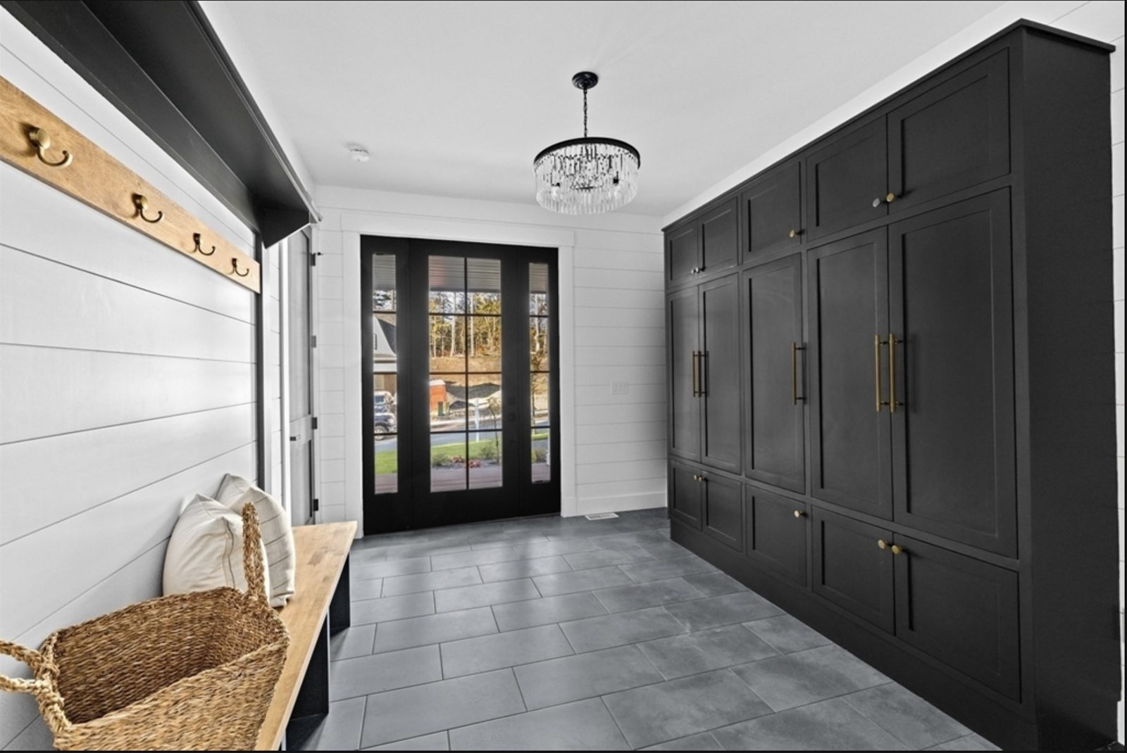 Mudroom & Entry