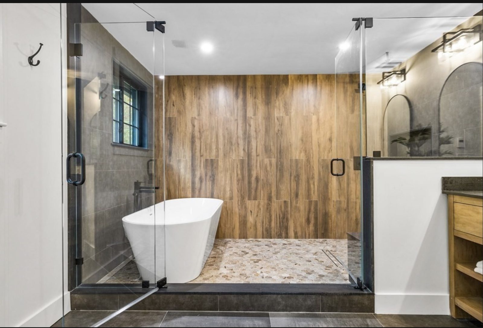 Spa Bath — Soaking Tub & Stone