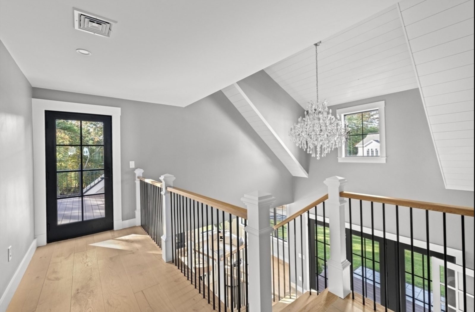 Staircase & Upper Hall